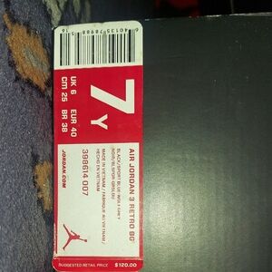 USED...Air Jordan 3 Retro BG Sneakers